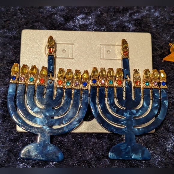 Menorah Earrings Brand New - Picture 3 of 4